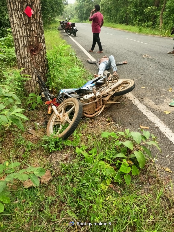 ଡେନସର୍ଗୀରେ ଅଜଣା ଗାଡି ଧକ୍କାରେ ବାଇକ୍ ଚାଳକ ଗୁରୁତର