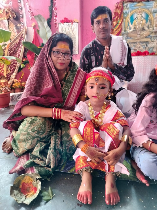 ମହାନବମୀ ଅବସରରେ ଗୋବିନ୍ଦତୋଳା ଦୁର୍ଗାପୂଜା ମଣ୍ଡପରେ ନବକୁମାରୀ ପୂଜା