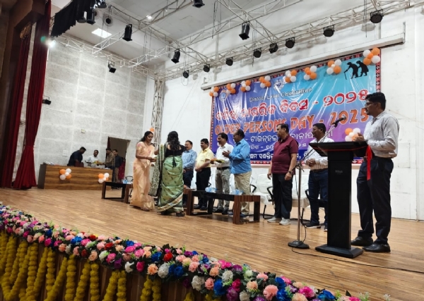 କଳାହାଣ୍ଡି ଜିଲ୍ଲା ସ୍ତରୀୟ ଆନ୍ତର୍ଜାତିକ ବରିଷ୍ଠ ନାଗରିକ ଦିବସ ପାଳିତ ।