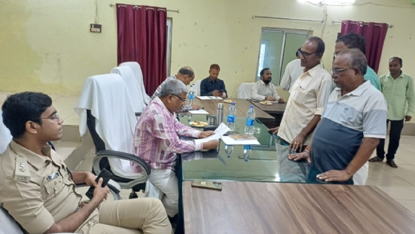ବାଲିମେଳାରେ ଜିଲ୍ଲାପାଳଙ୍କ ଯୁଗ୍ମ ଅଭିଯୋଗ ଶୁଣାଣି୨୬ ଟି ଅଭିଯୋଗ ଶୁଣିଲେ ଜିଲ୍ଲା ପ୍ରଶାସନ ଶିବିର