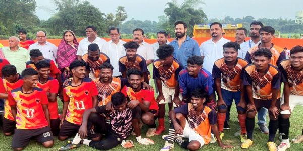 ସୁବର୍ଣ୍ଣେଶ୍ୱର ଆର୍ନ୍ତରାଜ୍ୟ ଫୁଟ୍‌ବଲ୍ ଟୁର୍ଣ୍ଣାମେଂଟ ଉଦ୍‌ଯାପିତ