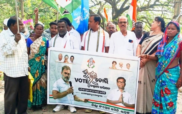 CONGRESS SIGNATURE CAMPAIGNING