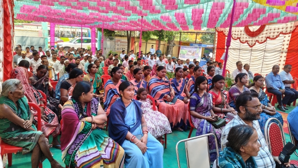 ମହିମୁଣ୍ଡା ଠାରେ ପିଏମ୍ ସୂର୍ଯ୍ୟ ଘର ମୁଫ୍ତ ବିଜୁଳି ଯୋଜନା ଅଧୀନରେ ଶାନ୍ତିଲତା ମେଷୁଆଙ୍କ ଘର ଛାତରେ ସୋଲାର ପ୍ୟାନେଲ ସ୍ଥାପନାର ଶୁଭ ଉଦଘାଟନ