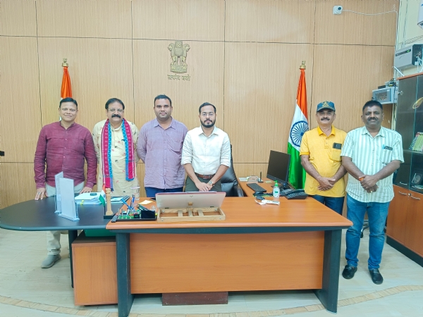 ଜିଲ୍ଲାପାଳ ଙ୍କୁ ଭେଟିଲେ ବଲାଙ୍ଗୀର ଦିନ ଆୟୋଜନ କମିଟି