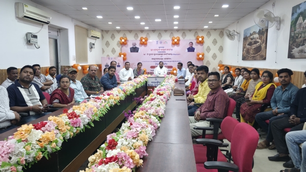 ରାଜ୍ୟସ୍ତରୀୟ ନୂତନ ଗ୍ରାମ ପଞ୍ଚାୟତ କାର୍ଯ୍ୟାଳୟର ଭିତ୍ତିପ୍ରସ୍ତର ସ୍ଥାପନ ଏବଂ ଅନ୍ତ୍ୟୋଦୟ ଗୃହ ଯୋଜନାର ତୃତୀୟ ପର୍ଯ୍ୟାୟର ହିତାଧିକାରୀଙ୍କୁ ଗୃହ ନିର୍ମାଣର ପ୍ରଥମ କିସ୍ତି ଅର୍ଥ ରାଶି ପ୍ରଦାନ କଲେ ମୁଖ୍ୟମନ୍ତ୍ରୀ ମୋହନ ମାଝୀ