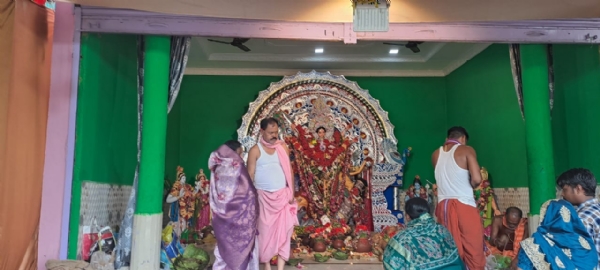 ହିନ୍ଦୁ ଓ ମୁସଲିମ୍ ଭକ୍ତ ଆରମ୍ଭ କରିଥିଲେ ମା’ଙ୍କ ପୂଜା: ୫୮ ବର୍ଷରେ ଦେଓଗାଁ ମେନ୍ ରୋଡ଼ ଦୁର୍ଗା ପୂଜା