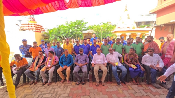 ଦୀପାବଳି ଅବସରରେ ସ୍ଵର୍ଗଦ୍ଵାର ସେବକ ମାନଙ୍କୁ ନୂତନ ପୋଷାକ ,ପ୍ରୋତ୍ସାହନ ରାଶି ଓ ମିଷ୍ଟାନ୍ନ ବଣ୍ଟନ*