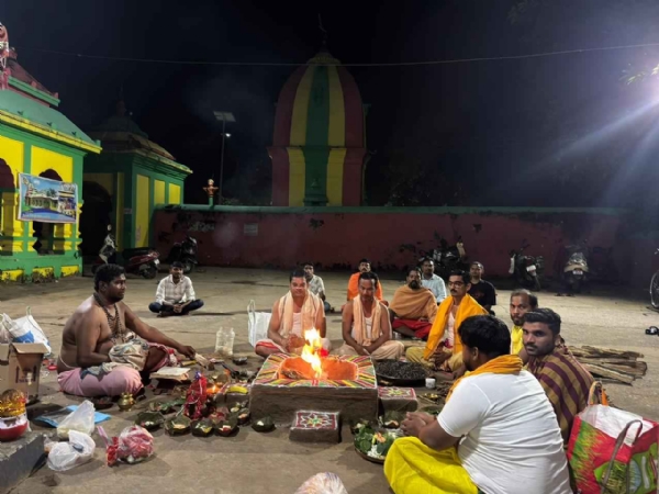 ସୋନପୁର ସୁବର୍ଣ୍ଣମେରୁ ସ୍ଥିତ ମହାକାଳୀ ପୀଠ ରେ କାଳୀ ପୂଜା ଓ ଚଣ୍ଡିଯଜ୍ଞ ଅନୁଷ୍ଠିତ
