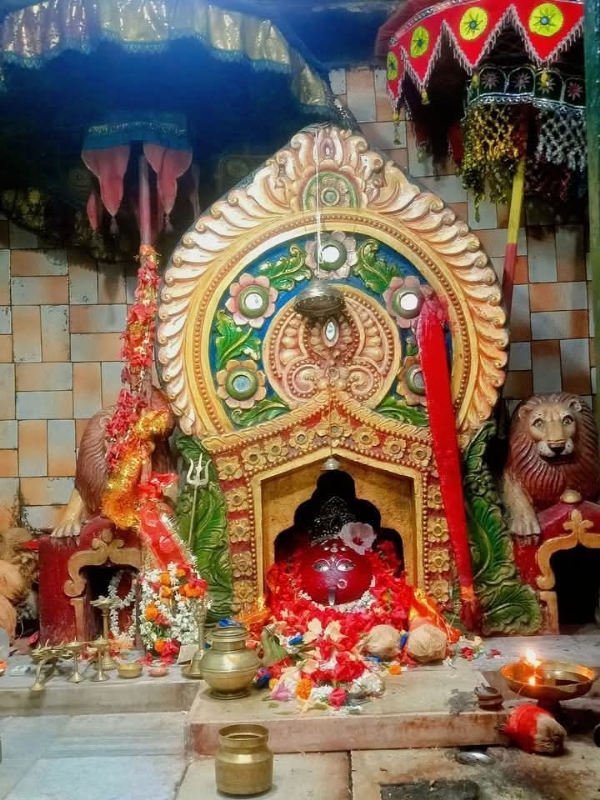 ବଲାଙ୍ଗିର ମାପଟନେଶ୍ୱରି ମନ୍ଦିର ରେ ମାଦକ୍ଷିଣ କାଳୀ ପୂଜା