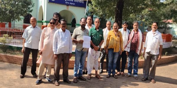 କୁଚିଣ୍ଡା ଉପଖଣ୍ଡ ଚାଷୀଙ୍କ ପକ୍ଷରୁ ଧାନ ଦରବୃଦ୍ଧି ଓ ଅଖାବସ୍ତା ପାଇଁ ମୁଖ୍ୟମନ୍ତ୍ରୀଙ୍କୁ ଦାବିପତ୍ର