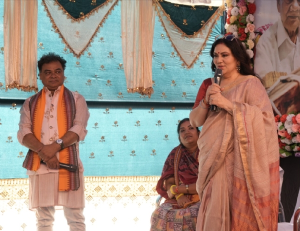 ପଣ୍ଡିତ ଟିକେଶ୍ୱର ଗୁରୁଙ୍କ ଦ୍ଵିତୀୟ ଶ୍ରାଦ୍ଧବାର୍ଷିକୀ ପାଳିତ : ରାମାୟଣ ର ସୀତା ଭୂମିକା ଅଭିନୀତ ଦୀପିକା ଯୋଗ ଦେଲେ ପଣ୍ଡିତ ଟିକେଶ୍ୱର ଗୁରୁଙ୍କ ଦ୍ଵିତୀୟ ଶ୍ରାଦ୍ଧବାର୍ଷିକୀ ପାଳିତ : ରାମାୟଣ ର ସୀତା ଭୂମିକା ଅଭିନୀତ ଦୀପିକା ଯୋଗ ଦେଲେ