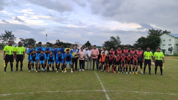 ପତଙ୍ଗ ଫାଉଣ୍ଡେସନ ତରଫରୁ ଅନୁଷ୍ଠିତ ହେଉଥିବା ରାଜ୍ୟସ୍ତରୀୟ ପତଙ୍ଗ ସମତା କପ୍ ଫୁଟବଲ ପ୍ରତିଯୋଗିତା ପାଇଁ ଏକ ଯୋଗ୍ୟତା ପର୍ଯ୍ୟାୟ ମ୍ୟାଚ ଅନୁଷ୍ଠିତ ପତଙ୍ଗ ଫାଉଣ୍ଡେସନ ତରଫରୁ ଅନୁଷ୍ଠିତ ହେଉଥିବା ରାଜ୍ୟସ୍ତରୀୟ ପତଙ୍ଗ ସମତା କପ୍ ଫୁଟବଲ ପ୍ରତିଯୋଗିତା ପାଇଁ ଏକ ଯୋଗ୍ୟତା ପର୍ଯ୍ୟାୟ ମ୍ୟାଚ ଅନୁଷ୍ଠିତ