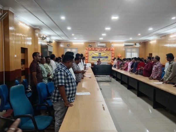 ଦୁର୍ନୀତି ନିବାରଣ ସଚେତନତା ସପ୍ତାହ, ୨୦୨୫ ଅବସରରେ ସୁବର୍ଣ୍ଣପୁର ଜିଲ୍ଲାରେ ସରକାରୀ ଅଧିକାରୀ ଓ କର୍ମଚାରୀମାନଙ୍କୁ ଜିଲ୍ଲା ପ୍ରଶାସନ ଦ୍ଵାରା ସାଧୁତାର ଶପଥ ପାଠ ଦୁର୍ନୀତି ନିବାରଣ ସଚେତନତା ସପ୍ତାହ, ୨୦୨୫ ଅବସରରେ ସୁବର୍ଣ୍ଣପୁର ଜିଲ୍ଲାରେ ସରକାରୀ ଅଧିକାରୀ ଓ କର୍ମଚାରୀମାନଙ୍କୁ ଜିଲ୍ଲା ପ୍ରଶାସନ ଦ୍ଵାରା ସାଧୁତାର ଶପଥ ପାଠ