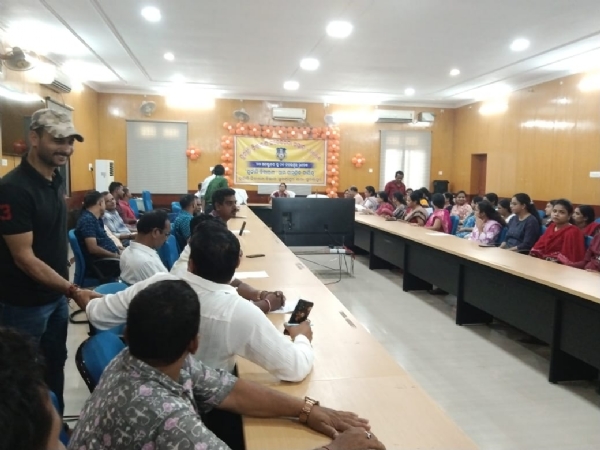 ଦୁର୍ନୀତି ନିବାରଣ ସଚେତନତା ସପ୍ତାହ, ୨୦୨୫ ଅବସରରେ ସୁବର୍ଣ୍ଣପୁର ଜିଲ୍ଲାରେ ସରକାରୀ ଅଧିକାରୀ ଓ କର୍ମଚାରୀମାନଙ୍କୁ ଜିଲ୍ଲା ପ୍ରଶାସନ ଦ୍ଵାରା ସାଧୁତାର ଶପଥ ପାଠ ଦୁର୍ନୀତି ନିବାରଣ ସଚେତନତା ସପ୍ତାହ, ୨୦୨୫ ଅବସରରେ ସୁବର୍ଣ୍ଣପୁର ଜିଲ୍ଲାରେ ସରକାରୀ ଅଧିକାରୀ ଓ କର୍ମଚାରୀମାନଙ୍କୁ ଜିଲ୍ଲା ପ୍ରଶାସନ ଦ୍ଵାରା ସାଧୁତାର ଶପଥ ପାଠ