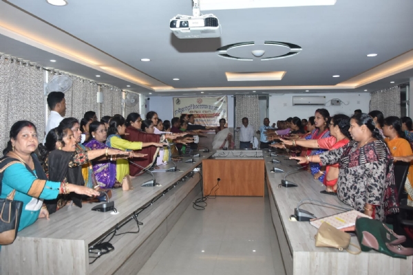 ଦୁର୍ନୀତି ବିରୋଧରେ ସମବଦ୍ଧ ଉଦ୍ୟମ ଆବଶ୍ୟକ ଦୁର୍ନୀତି ବିରୋଧରେ ସମବଦ୍ଧ ଉଦ୍ୟମ ଆବଶ୍ୟକ