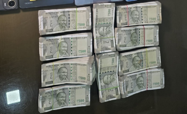 ଚୋରି ମାମଲା ରେ ଦୁଇ ଗିରଫ ଚୋରି ମାମଲା ରେ ଦୁଇ ଗିରଫ