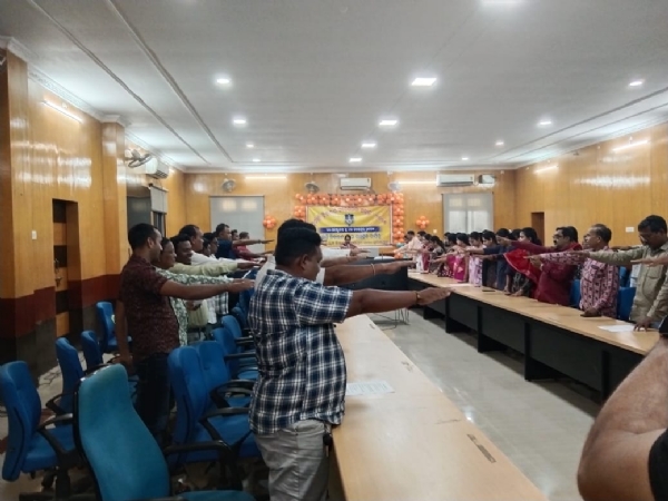 ଦୁର୍ନୀତି ନିବାରଣ ସଚେତନତା ସପ୍ତାହ, ୨୦୨୫ ଅବସରରେ ସୁବର୍ଣ୍ଣପୁର ଜିଲ୍ଲାରେ ସରକାରୀ ଅଧିକାରୀ ଓ କର୍ମଚାରୀମାନଙ୍କୁ ଜିଲ୍ଲା ପ୍ରଶାସନ ଦ୍ଵାରା ସାଧୁତାର ଶପଥ ପାଠ ଦୁର୍ନୀତି ନିବାରଣ ସଚେତନତା ସପ୍ତାହ, ୨୦୨୫ ଅବସରରେ ସୁବର୍ଣ୍ଣପୁର ଜିଲ୍ଲାରେ ସରକାରୀ ଅଧିକାରୀ ଓ କର୍ମଚାରୀମାନଙ୍କୁ ଜିଲ୍ଲା ପ୍ରଶାସନ ଦ୍ଵାରା ସାଧୁତାର ଶପଥ ପାଠ
