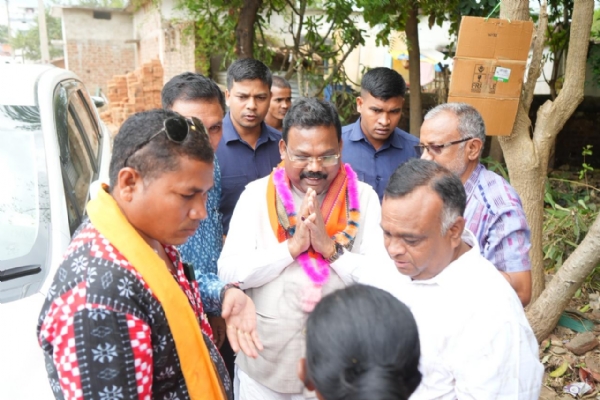 ଜୟ ଢୋଲକିଆଙ୍କ ପ୍ରଚାର ମଇଦାନରେ ମନ୍ତ୍ରୀ ଗୋକୁଳାନନ୍ଦ ମଲ୍ଲିକ ଜୟ ଢୋଲକିଆଙ୍କ ପ୍ରଚାର ମଇଦାନରେ ମନ୍ତ୍ରୀ ଗୋକୁଳାନନ୍ଦ ମଲ୍ଲିକ