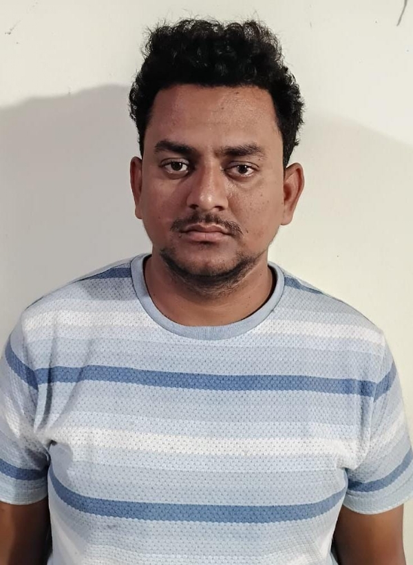 ପ୍ରଧାନପାଟ୍ ବୁଲାଇବାକୁ ନେଇ  କୈଳାସ ଘାଟି ତଳେ ନାବାଳିକାକୁ ଦୁଷ୍କର୍ମ : ଅଭିଯୁକ୍ତକୁ କୋର୍ଟ ପ୍ରଧାନପାଟ୍ ବୁଲାଇବାକୁ ନେଇ  କୈଳାସ ଘାଟି ତଳେ ନାବାଳିକାକୁ ଦୁଷ୍କର୍ମ : ଅଭିଯୁକ୍ତକୁ କୋର୍ଟ