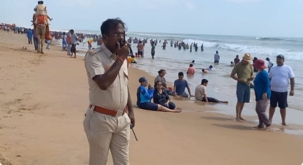 ସମୁଦ୍ର ଅଶାନ୍ତ ଜିଲ୍ଲା ପ୍ରଶାସନର ହାଇଆଲର୍ଟ ସମୁଦ୍ର ଅଶାନ୍ତ ଜିଲ୍ଲା ପ୍ରଶାସନର ହାଇଆଲର୍ଟ