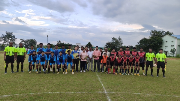 ପତଙ୍ଗ ଫାଉଣ୍ଡେସନ ତରଫରୁ ଅନୁଷ୍ଠିତ ହେଉଥିବା ରାଜ୍ୟସ୍ତରୀୟ ପତଙ୍ଗ ସମତା କପ୍ ଫୁଟବଲ ପ୍ରତିଯୋଗିତା ପାଇଁ ଏକ ଯୋଗ୍ୟତା ପର୍ଯ୍ୟାୟ ମ୍ୟାଚ ଅନୁଷ୍ଠିତ ପତଙ୍ଗ ଫାଉଣ୍ଡେସନ ତରଫରୁ ଅନୁଷ୍ଠିତ ହେଉଥିବା ରାଜ୍ୟସ୍ତରୀୟ ପତଙ୍ଗ ସମତା କପ୍ ଫୁଟବଲ ପ୍ରତିଯୋଗିତା ପାଇଁ ଏକ ଯୋଗ୍ୟତା ପର୍ଯ୍ୟାୟ ମ୍ୟାଚ ଅନୁଷ୍ଠିତ