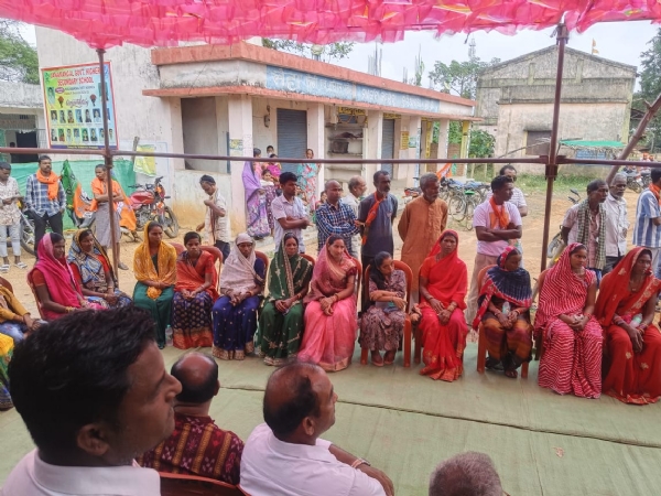 ନୁଆପଡା କୂଳିଆବନ୍ଧା ଗ୍ରାମରେ ବିଜେପିର ନିର୍ବାଚନୀ ସଭା ନୁଆପଡା କୂଳିଆବନ୍ଧା ଗ୍ରାମରେ ବିଜେପିର ନିର୍ବାଚନୀ ସଭା