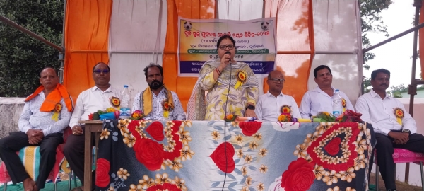 ପୁଇଁତଲା ବ୍ଲକ ସ୍ତରୀୟ ଫୁଟବଲ ଚୟନ ଶିବିର  ଫୁଟବଲ ଖେଳ ଆମକୁ ଏକତା ଶିକ୍ଷା ଦିଏ  ପୁଇଁତଲା ବ୍ଲକ ସ୍ତରୀୟ ଫୁଟବଲ ଚୟନ ଶିବିର  ଫୁଟବଲ ଖେଳ ଆମକୁ ଏକତା ଶିକ୍ଷା ଦିଏ