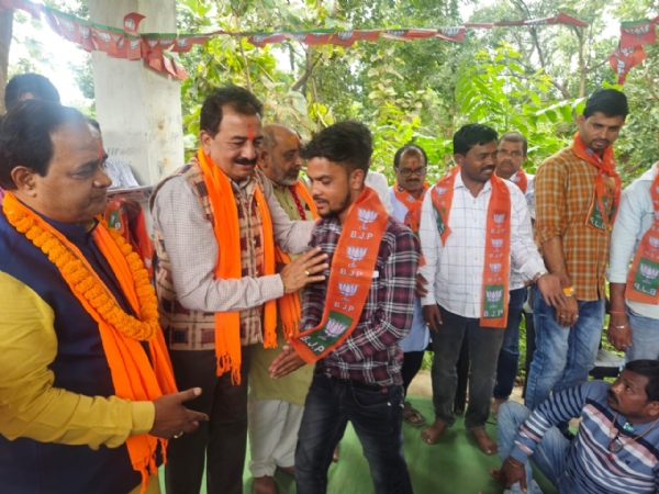 ନୂଆପଡାରେ  ବିଜେପିର ବିଶାଳ ମିଶ୍ରଣ ପର୍ବ ନୂଆପଡାରେ  ବିଜେପିର ବିଶାଳ ମିଶ୍ରଣ ପର୍ବ