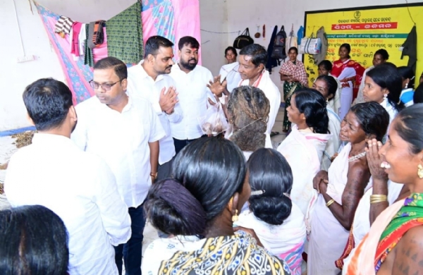 ଗୁରୁଜନ ଓ ମାତୃଶକ୍ତିଙ୍କୁ ନେ଼ଇ ବିଜେପିର ସ୍ଵତନ୍ତ୍ର ପ୍ରଚାର କାର୍ଯ୍ୟକ୍ରମ ଗୁରୁଜନ ଓ ମାତୃଶକ୍ତିଙ୍କୁ ନେ଼ଇ ବିଜେପିର ସ୍ଵତନ୍ତ୍ର ପ୍ରଚାର କାର୍ଯ୍ୟକ୍ରମ