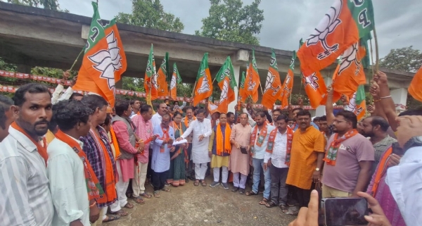 ନୂଆପଡାରେ  ବିଜେପିର ବିଶାଳ ମିଶ୍ରଣ ପର୍ବ ନୂଆପଡାରେ  ବିଜେପିର ବିଶାଳ ମିଶ୍ରଣ ପର୍ବ