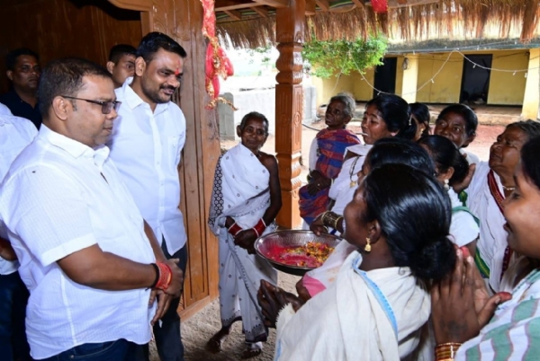 ଗୁରୁଜନ ଓ ମାତୃଶକ୍ତିଙ୍କୁ ନେ଼ଇ ବିଜେପିର ସ୍ଵତନ୍ତ୍ର ପ୍ରଚାର କାର୍ଯ୍ୟକ୍ରମ ଗୁରୁଜନ ଓ ମାତୃଶକ୍ତିଙ୍କୁ ନେ଼ଇ ବିଜେପିର ସ୍ଵତନ୍ତ୍ର ପ୍ରଚାର କାର୍ଯ୍ୟକ୍ରମ