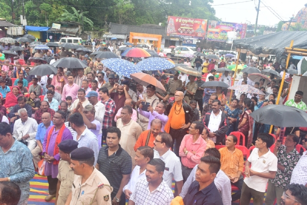 ଉପ-ମୁଖ୍ୟ ମନ୍ତ୍ରୀଙ୍କ ଦ୍ୱାରା।        ସୁବର୍ଣ୍ଣପୁର ଜିଲ୍ଲା ସଦର ମହକୁମା ସ୍ଥିତ ବସ ଷ୍ଟାଣ୍ଡ ଠାରେ ନୂତନ ବସ ଷ୍ଟାଣ୍ଡ ଗୃହ ନିର୍ମାଣ ପାଇଁ ଭିତ୍ତି ପ୍ରସ୍ତର ସ୍ଥାପନ।