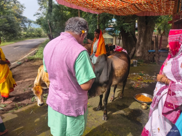 ପବିତ୍ର କାର୍ତ୍ତିକ ମାସରେ ଗୋ ପୂଜନ ଓ ଭାଗବତ କଥା ପବିତ୍ର କାର୍ତ୍ତିକ ମାସରେ ଗୋ ପୂଜନ ଓ ଭାଗବତ କଥା