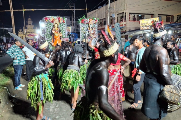 ଭସାଣି ଯାତ୍ରାରେ ବିଦାୟ ନେଲେ ମାଁ ଭୁବନେଶ୍ୱରୀ