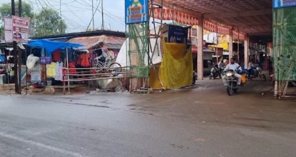 ଦୋକାନ ସମ୍ମୁଖରେ ବେଲୁନ୍ ବିକ୍ରି ଆରୋପରେ ବ୍ୟବସାୟୀଙ୍କୁ ପିଟିପିଟି ହତ୍ୟା, ଜଣେ ଗିରଫ