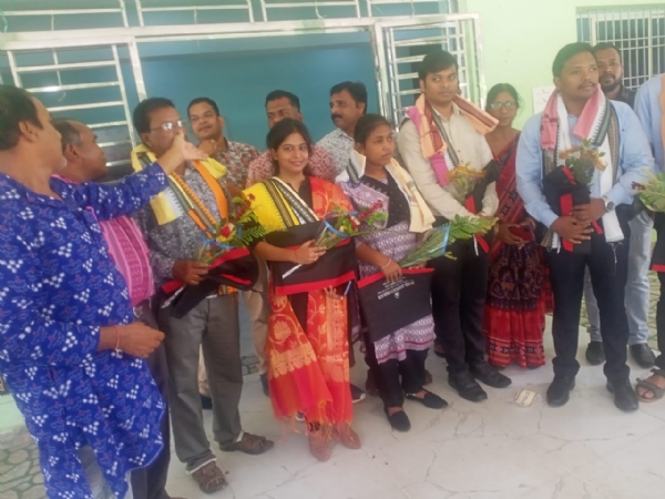 ଚଳିତ ବର୍ଷ ଓ ଏ ଏସ ପରୀକ୍ଷାରେ କୃତକାର୍ଯ୍ୟ ହୋଇଥିବା ସୁବର୍ଣ୍ଣପୁର ଜିଲ୍ଲାର କୃତୀ ଛାତ୍ର ଛାତ୍ରୀ ମାନଙ୍କୁ ଜିଲ୍ଲା ପ୍ରଶାସନ ପକ୍ଷରୁ  ସମ୍ବର୍ଦ୍ଧନା