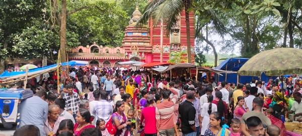 ମା’ଙ୍କ ନିକଟରେ ଗୁହାରୀ କଲେ କୋଟି ପୁଣ୍ୟ ଅର୍ଜନ ହୁଏ : ମଙ୍ଗଳା ଓଷା ପାଇଁ ଚଳଚଂଚଳ ମଙ୍ଗଳା ପୀଠ
