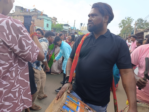 ବଲାଙ୍ଗିର ଦିନ ଆରମ୍ଭ ସାଂସ୍କୃତିକ ଶୋଭାଯାତ୍ରାରେ ଦୂଲ୍ କିଲା ରାସ୍ତା