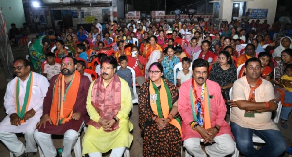 ଖରିଆର ରୋଡ଼ ଏନ୍ଏସିରେ ମନ୍ତ୍ରୀ କୃଷ୍ଣଚନ୍ଦ୍ର ପାତ୍ରଙ୍କ ତୋଫାନୀ ନିର୍ବାଚନୀ ପ୍ରଚାର