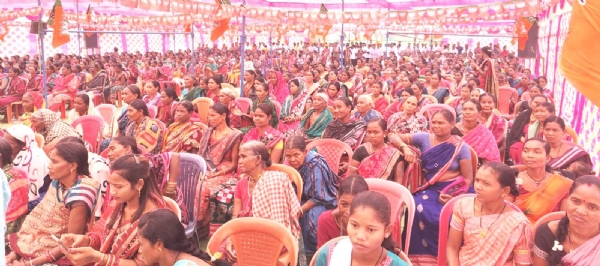 ବିଜେପିରେ ମିଶିଲେ ନୂଆଗାଁ ପଞ୍ଚାୟତ ସରପଞ୍ଚ ଓ ସମିତି ସଭ୍ୟ