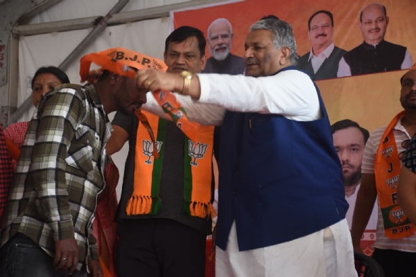 ବିଜେଡି ଛାଡି ବିଜେପିରେ ସାମିଲ ହେଲେ ବେଲଟୁକୁରି ପଞ୍ଚାୟତ ସଭାପତି ଓ ସମର୍ଥକ