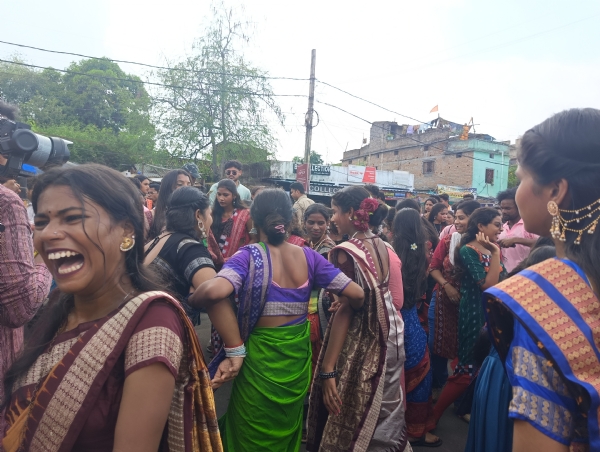 ବଲାଙ୍ଗିର ଦିନ ଆରମ୍ଭ ସାଂସ୍କୃତିକ ଶୋଭାଯାତ୍ରାରେ ଦୂଲ୍ କିଲା ରାସ୍ତା