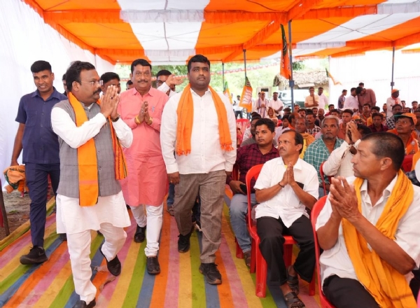 ଝଙ୍କଡ ପାଇକ ସମାଜ ବନ୍ଧୁମିଳନରେ  ଯୋଗଦେଲେ ବିଜେପି ବିଧାୟକ ଏବଂ ସାଂସଦ