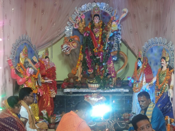 ଭୋଜପୁର ଫରେଷ୍ଟ ଅଫିସରେ ମାଁ ଜଗଧାତ୍ରୀଙ୍କ ପୂଜାର୍ଚ୍ଚନା