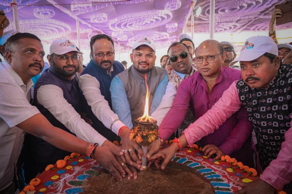 କୁଟୁଣିପଦରରୁ ଶୁଭାରମ୍ଭ ହେଲା ଜାତୀୟସ୍ତରୀୟ ଲୋକ ମହୋତ୍ସବ ପରବ - ୨୦୨୫ ଆଦିବାସୀ ନୃତ୍ୟ ଓ ବାଜା ସହ ଦୁଲୁକିଲା କୁଟୁଣିପଦର କୁଟୁଣିପଦରରୁ ଶୁଭାରମ୍ଭ ହେଲା ଜାତୀୟସ୍ତରୀୟ ଲୋକ ମହୋତ୍ସବ ପରବ - ୨୦୨୫ ଆଦିବାସୀ ନୃତ୍ୟ ଓ ବାଜା ସହ ଦୁଲୁକିଲା କୁଟୁଣିପଦର