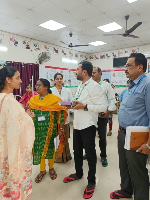 ଓଡ଼ିଶା ରାଜ୍ୟ ଖାଦ୍ୟ ଆୟୋଗ ସଦସ୍ୟ ଙ୍କ ତିନି ଦିନିଆ ବଲାଙ୍ଗିର ଗସ୍ତ