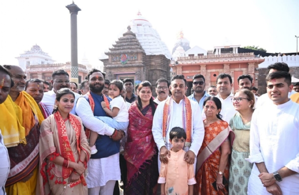 ନୂଆପଡାର ବିକାଶ ପାଇଁ ଶ୍ରୀଜଗନ୍ନାଥଙ୍କ ପାଖରେ ଗୁହାରି କଲେ ନବନିର୍ବାଚିତ ବିଧାୟକ ଜୟ ଢୋଲକିଆ ନୂଆପଡାର ବିକାଶ ପାଇଁ ଶ୍ରୀଜଗନ୍ନାଥଙ୍କ ପାଖରେ ଗୁହାରି କଲେ ନବନିର୍ବାଚିତ ବିଧାୟକ ଜୟ ଢୋଲକିଆ