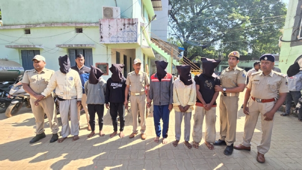 ୬ଟି ଚୋରି ମାମଲାରେ ୮ ଗିରଫ ୬ଟି ଚୋରି ମାମଲାରେ ୮ ଗିରଫ