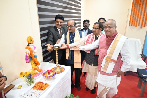 ଓଡିଶା କେନ୍ଦ୍ରୀୟ ବିଶ୍ୱବିଦ୍ୟାଳୟରେ ତିନିଦିନୀୟ ଜାତୀୟ ବେଦିକ ସେମିନାର ଶୁଭାରମ୍ଭ ଓଡିଶା କେନ୍ଦ୍ରୀୟ ବିଶ୍ୱବିଦ୍ୟାଳୟରେ ତିନିଦିନୀୟ ଜାତୀୟ ବେଦିକ ସେମିନାର ଶୁଭାରମ୍ଭ