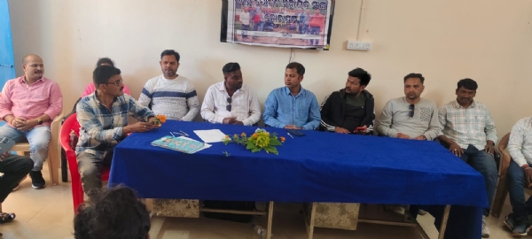 ଯୋଗାଣ ସହାୟକ ଙ୍କୁ ସ୍ଥାୟି କରିବାକୁ ଦାବି ଯୋଗାଣ ସହାୟକ ଙ୍କୁ ସ୍ଥାୟି କରିବାକୁ ଦାବି